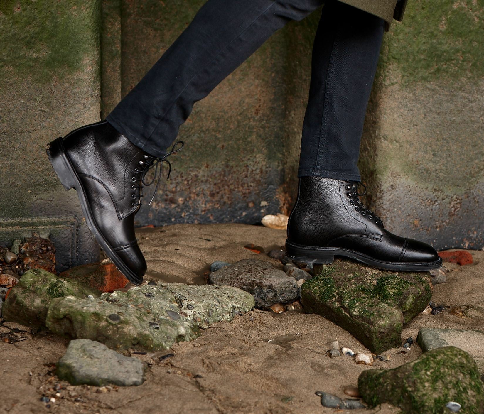 Mens Donegal - Black Grain - Mens Top-cap Boot | Barker Shoes